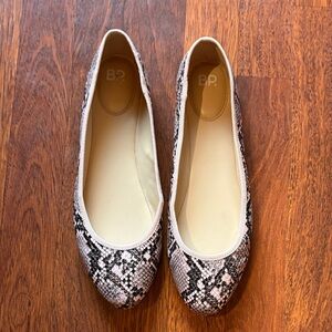 BP Women's Snakeskin Pattern Flats - Pink, Black and Cream - size 11